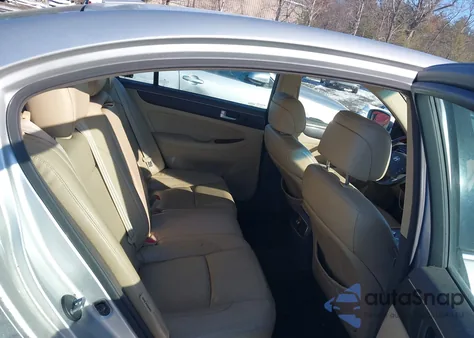 2012 Hyundai Genesis 4.6 z USA, uszkodzony, nr VIN KMHGC4DF9CU207474